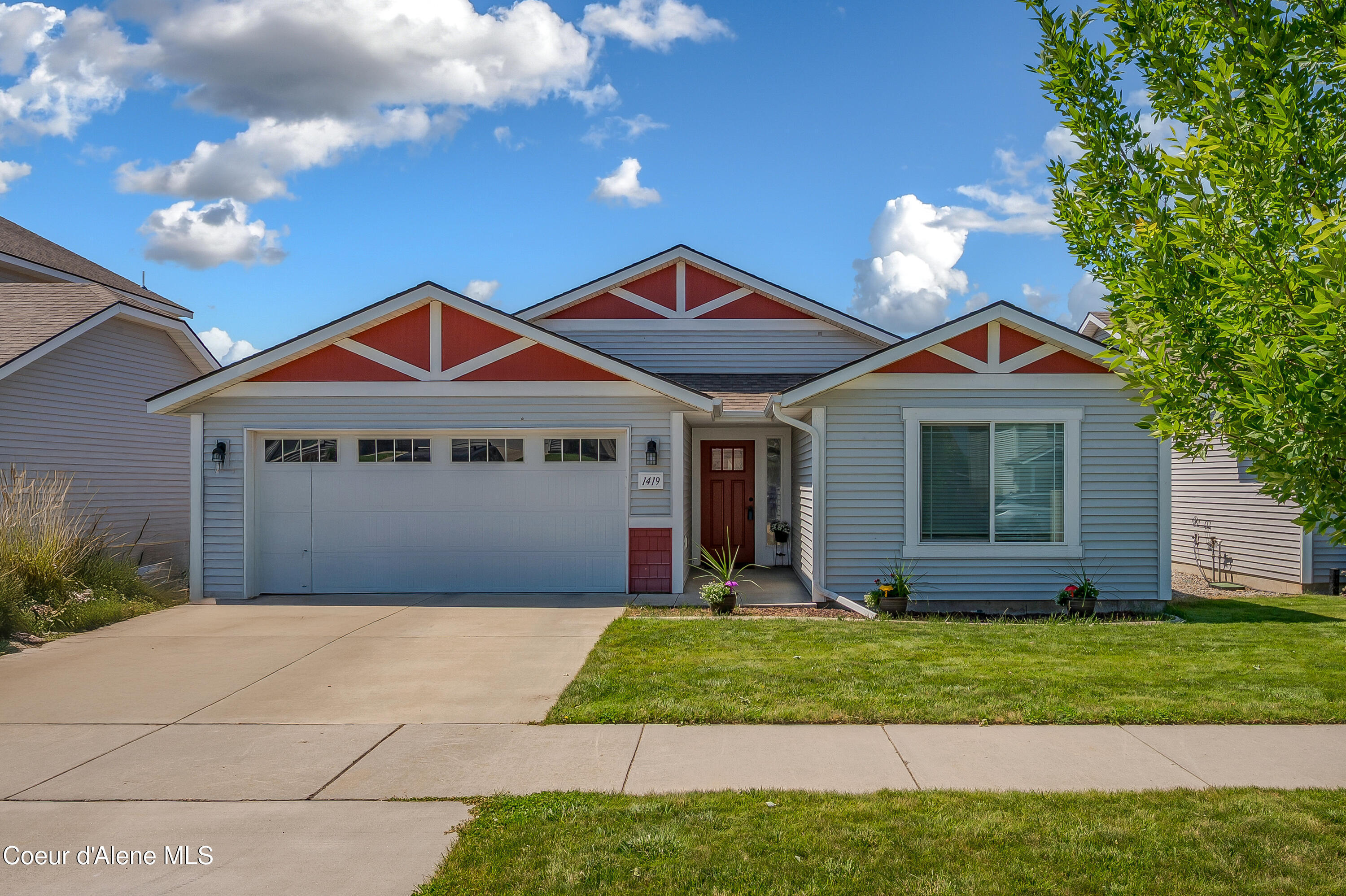 Property Photo:  1419 N Skykomish Drive  ID 83854 