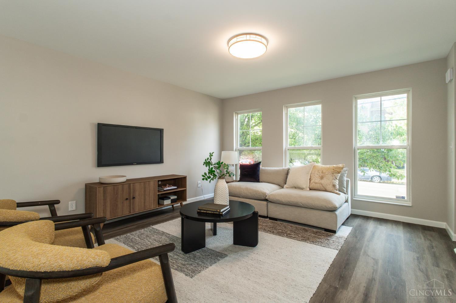 Property Photo: 818 Wm H Taft Road OH 45206