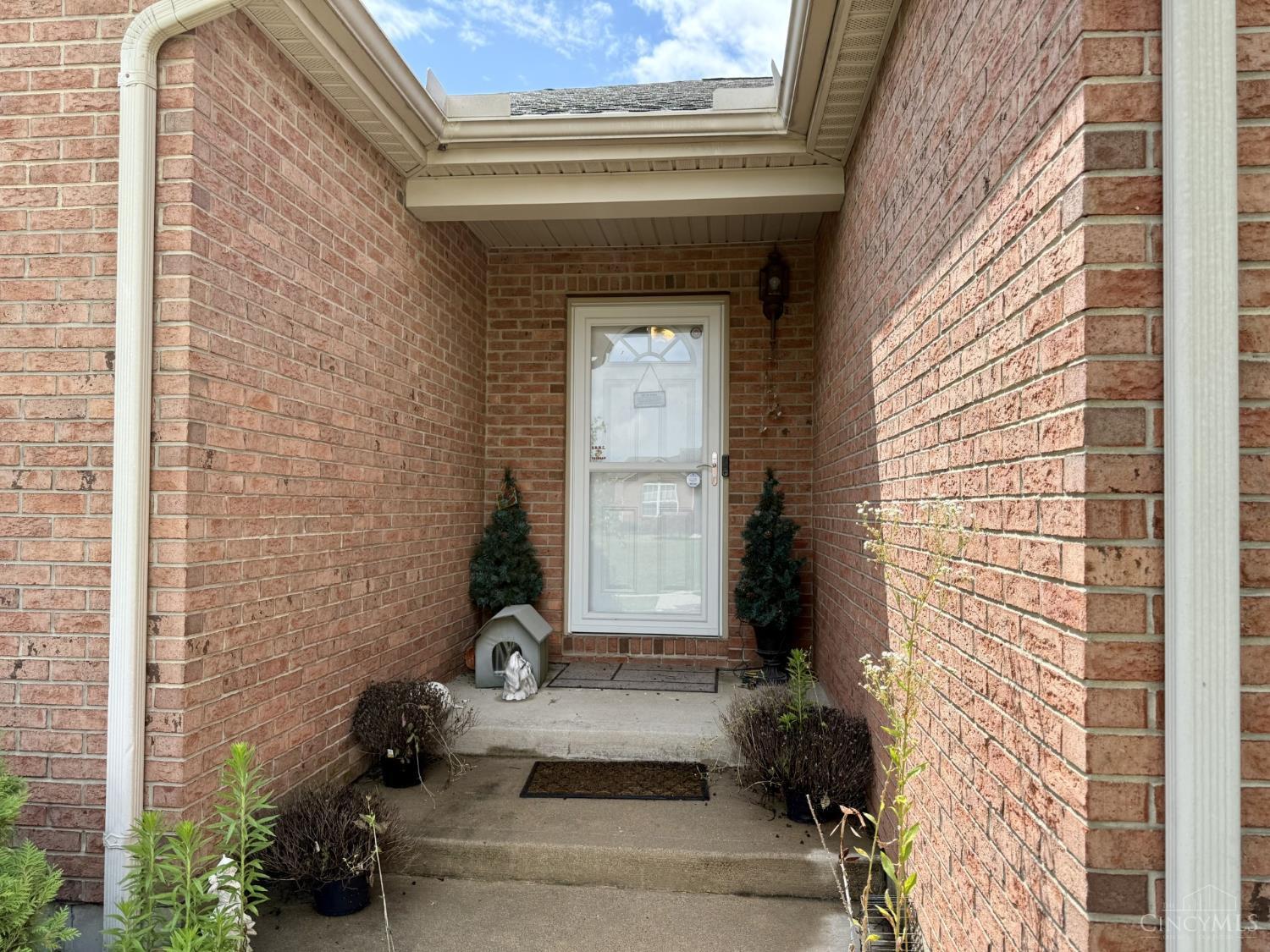 Property Photo: 2002 Redbud Drive OH 45013