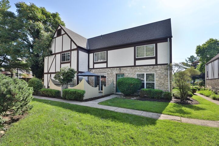1571 Arlington Avenue  Marble Cliff OH 43212 photo