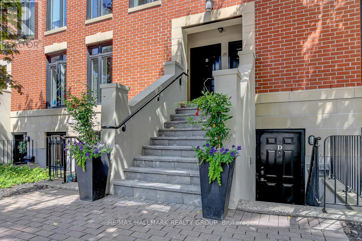 Property Photo: 29 Springfield Road B ON K1M 1C8