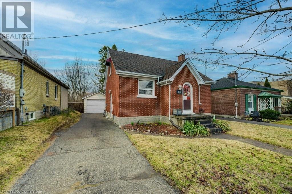 Property Photo:  135 Stirling Avenue South  ON N2G 3N8 