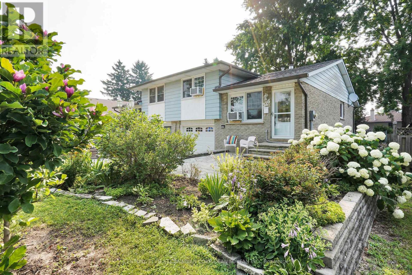 Photo de la propriété: 326 Burns Street ON N7G 1G4