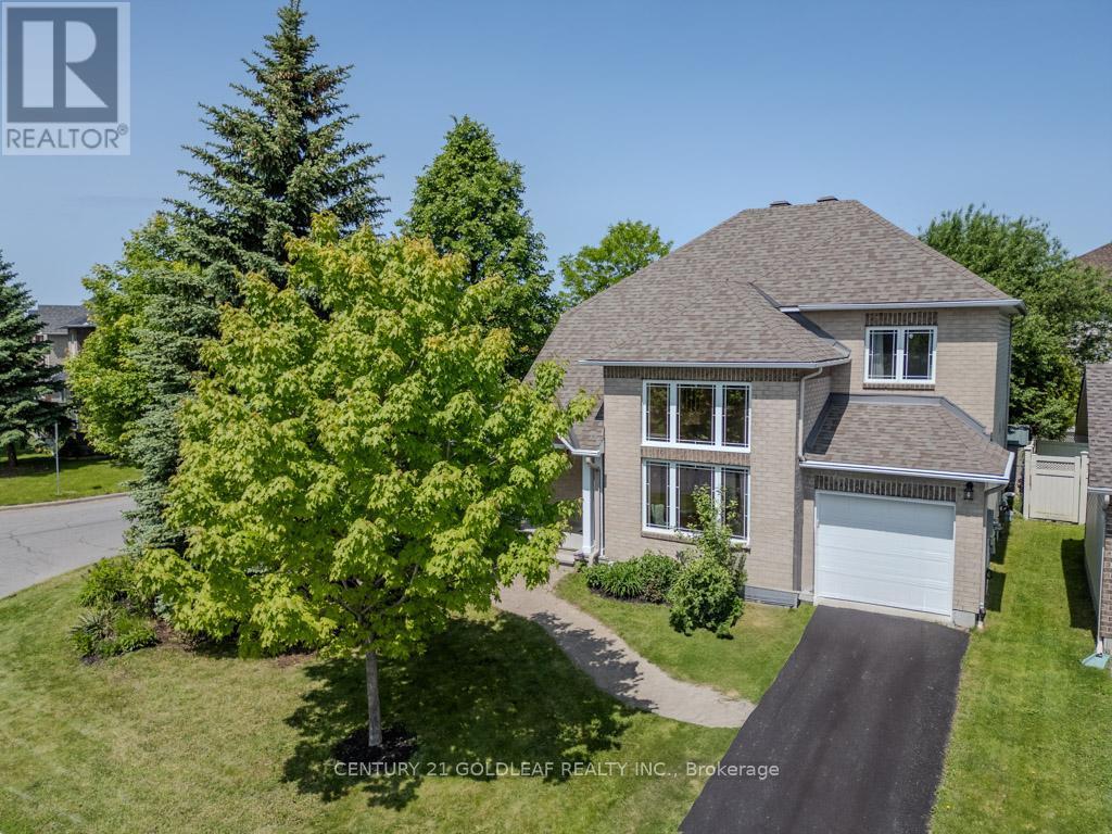 Property Photo:  681 Aquaview Drive  ON K4A 4W5 