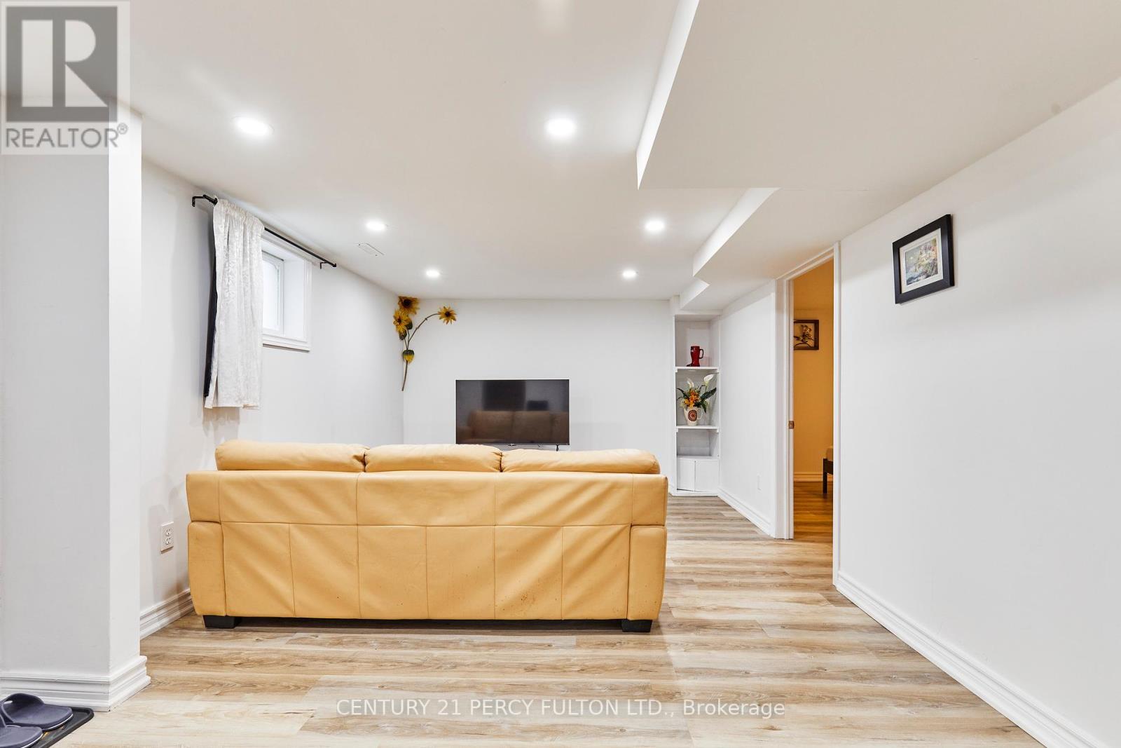 Property Photo:  931 Liverpool Road  ON L1W 1S7 