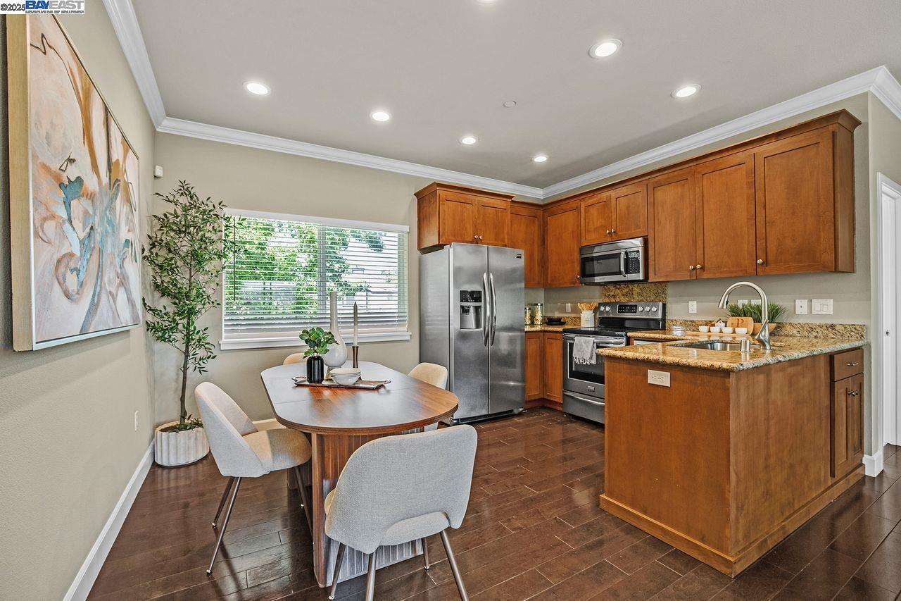 Property Photo: 200 Valletta Ln CA 94566