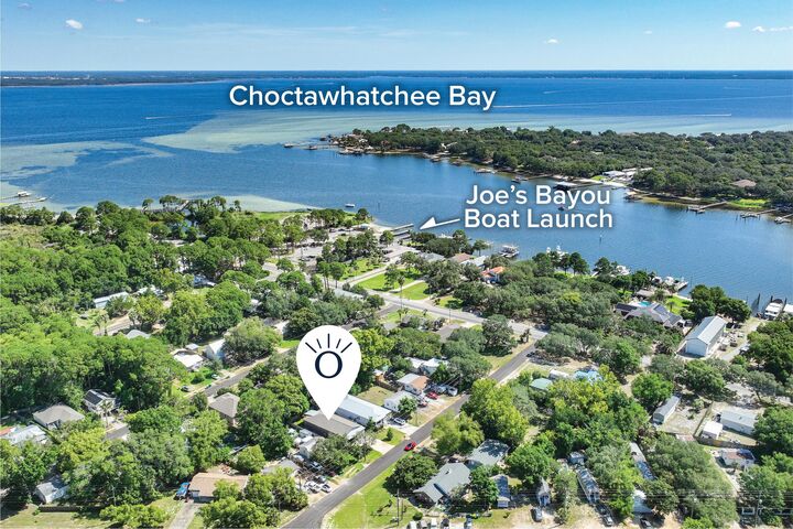 Property Photo:  605 3rd Street  FL 32541 