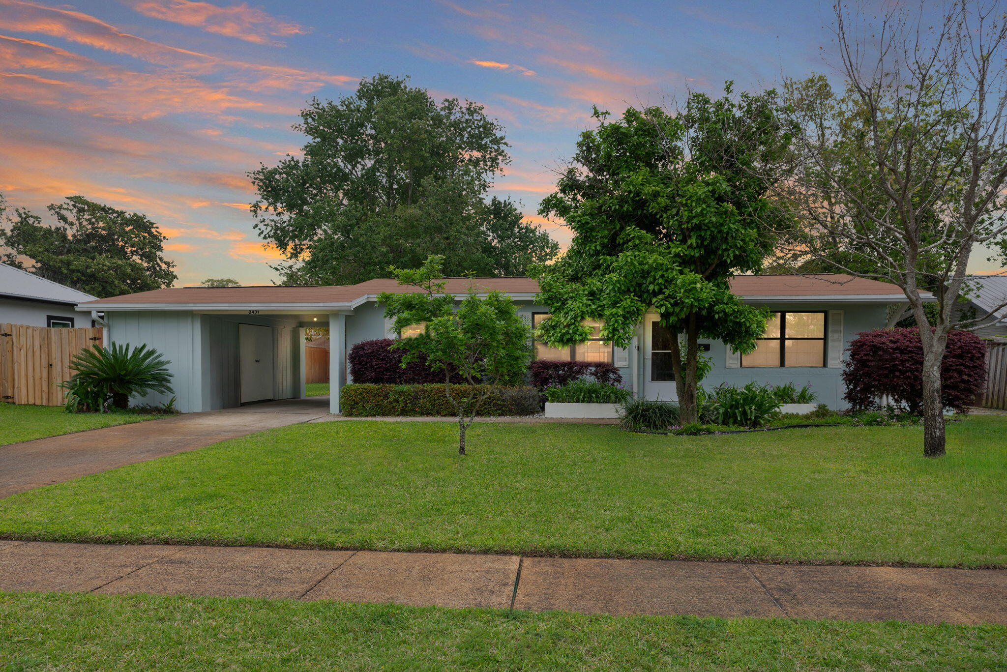 240 W W Lorraine Dr Drive  Mary Esther FL 32569 photo