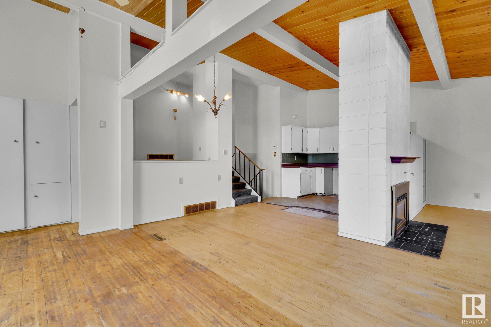 Property Photo:  7219 91 Ave NW  AB T6B 0R7 