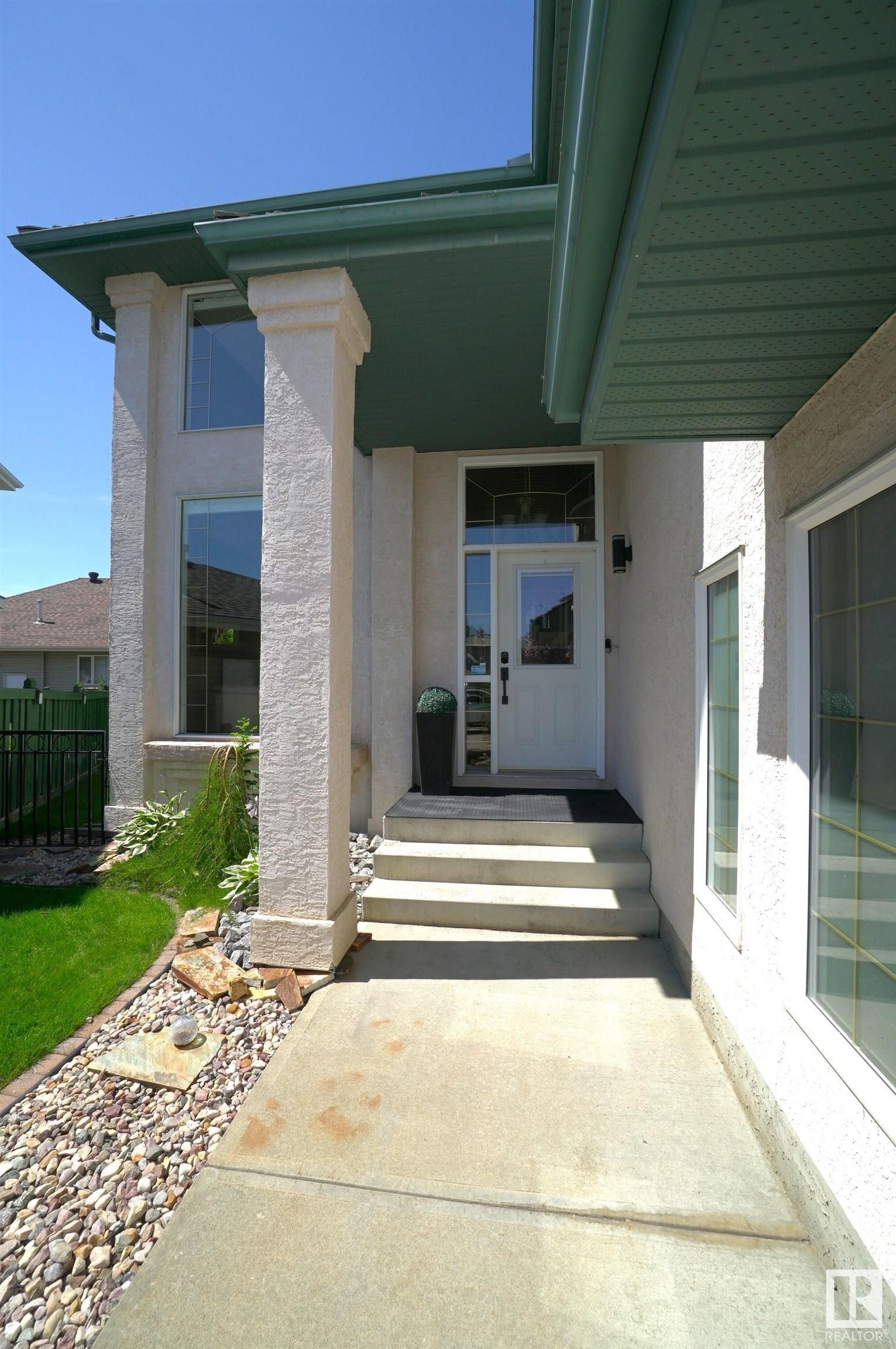 Property Photo:  388 Hunters Run NW  AB T6R 2P1 