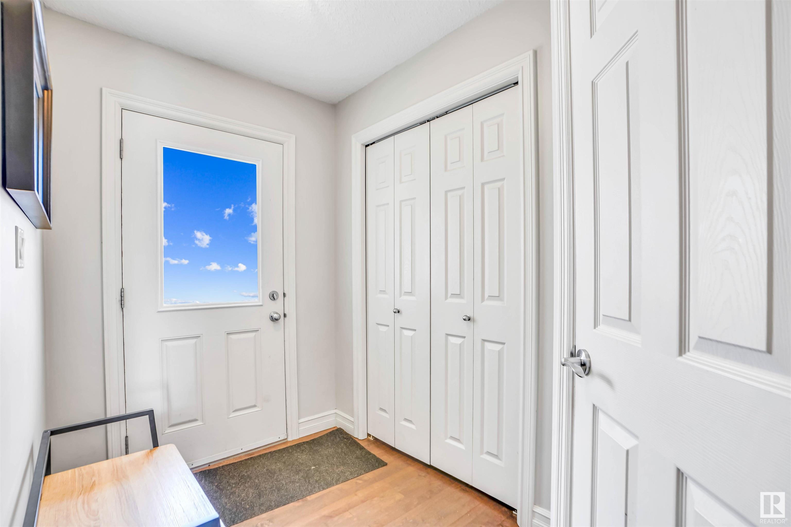 Property Photo:  6863 Cardinal Link SW  AB T6W 1Z1 