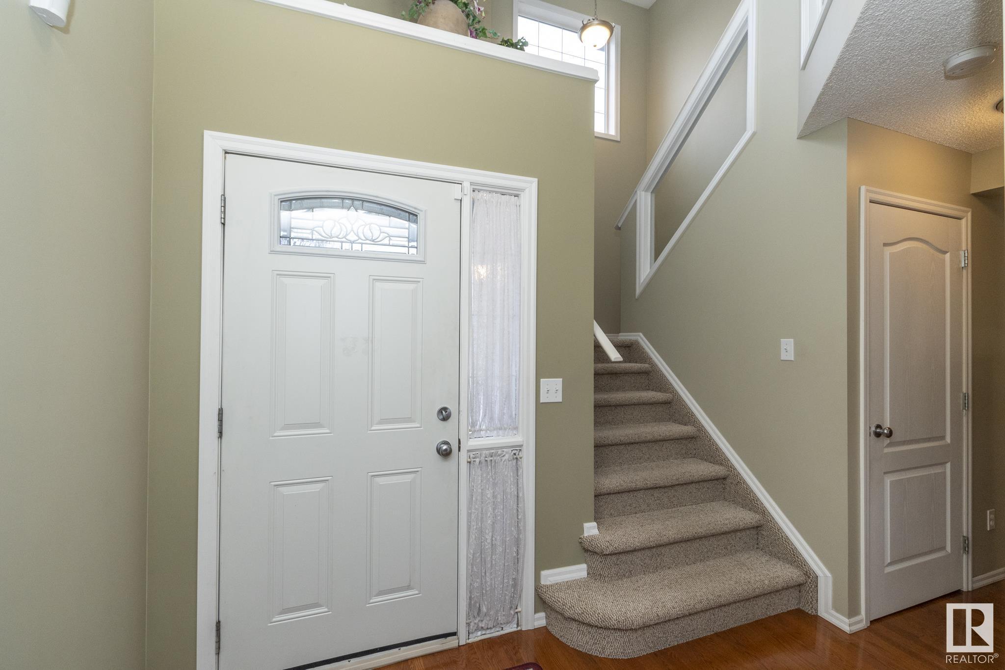Property Photo:  3528 22 Street NW  AB T6L 3E4 