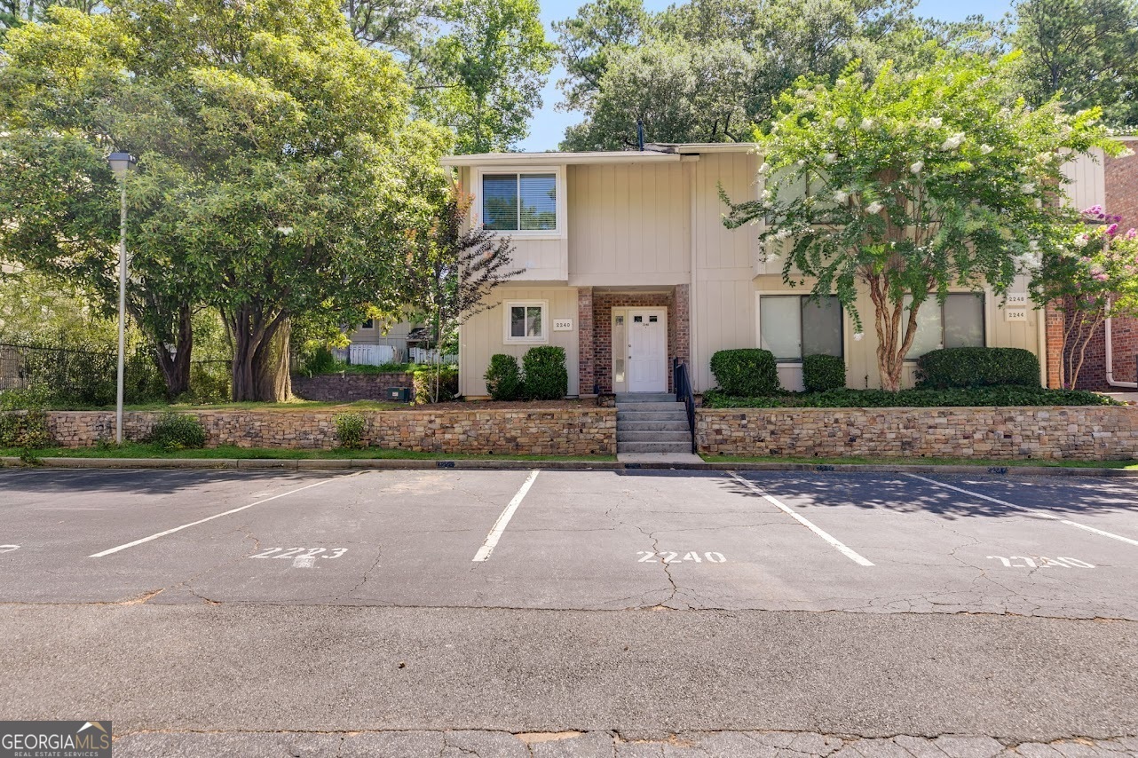 Property Photo: 2240 Runnymead Ridge SE GA 30067