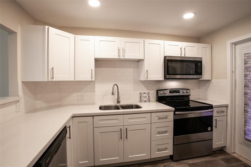 Property Photo: 3200 N Palm Aire Dr 106 FL 33069