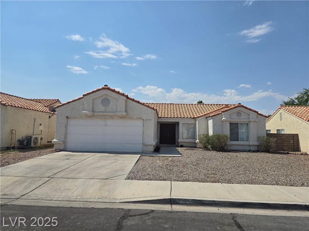 Property Photo: 2739 Pinewood Avenue NV 89074