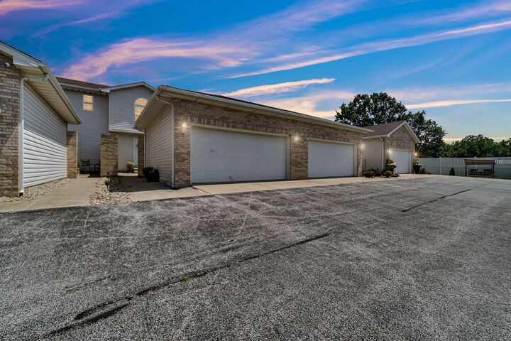 Property Photo:  186 Mallard Pointe Drive  IN 46385 