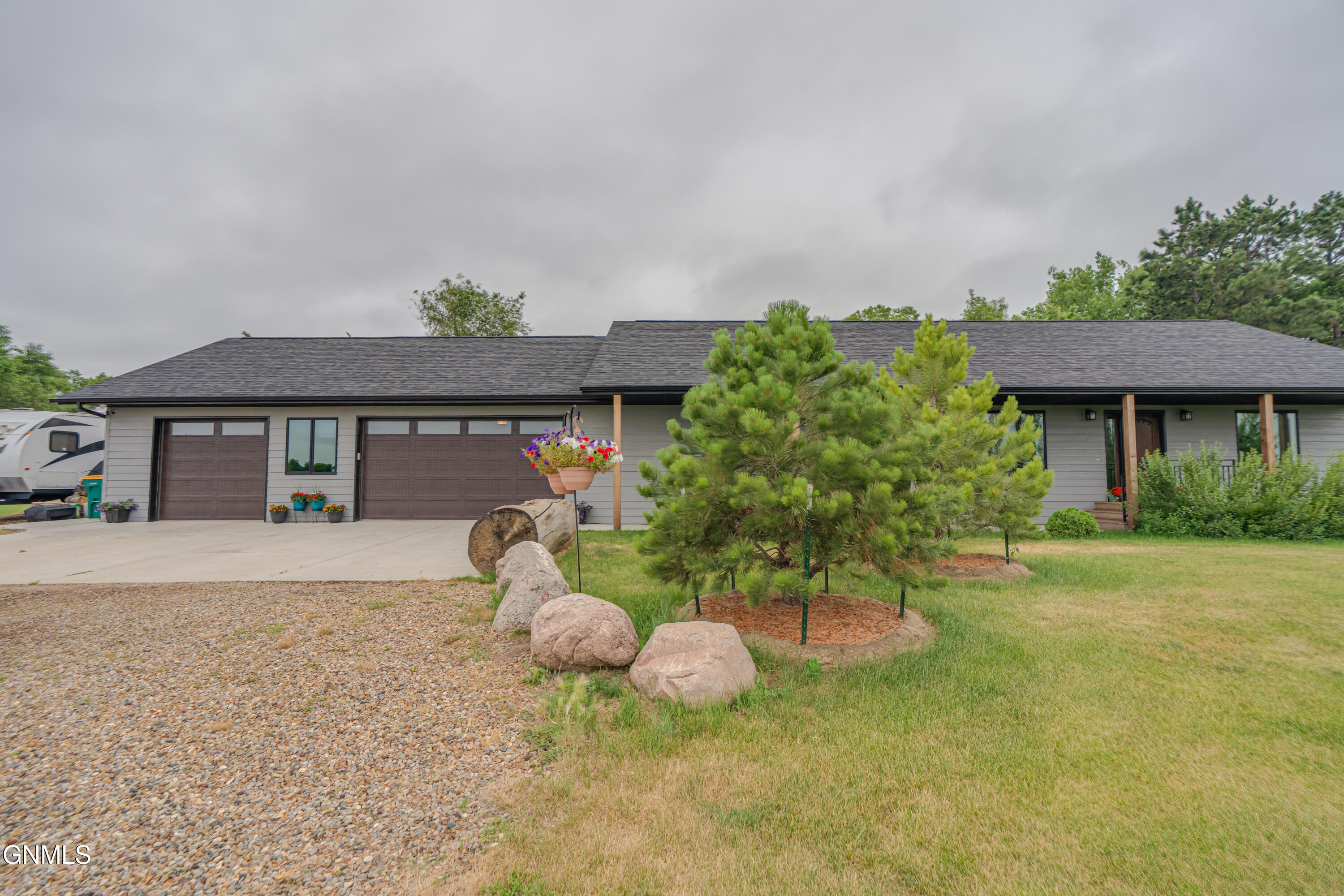 2711 6th Avenue N  Mandan ND 58554 photo