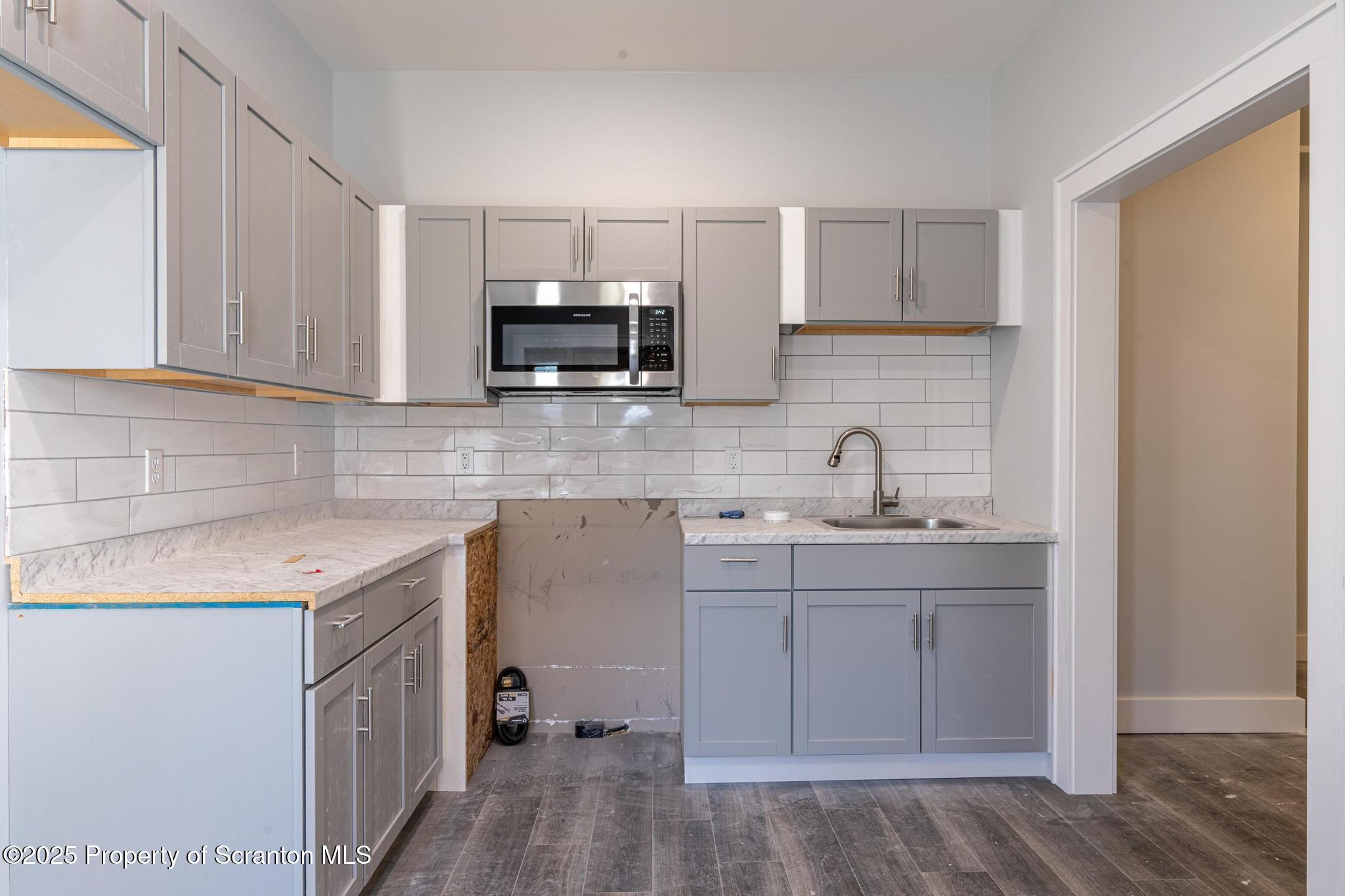 Property Photo: 1131 Pittston Avenue PA 18505