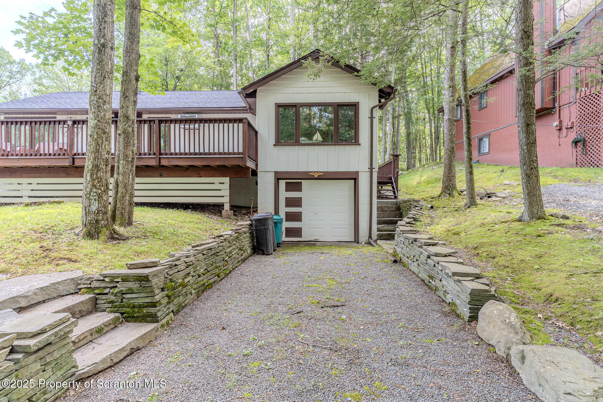Property Photo:  