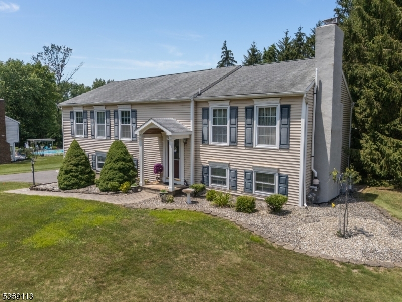 Property Photo:  12 River Bend Rd  NJ 08809 