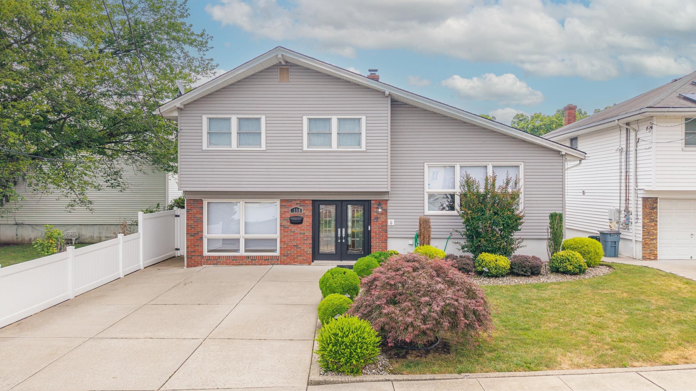 Property Photo: 1138 Stonewall Lane NJ 07094