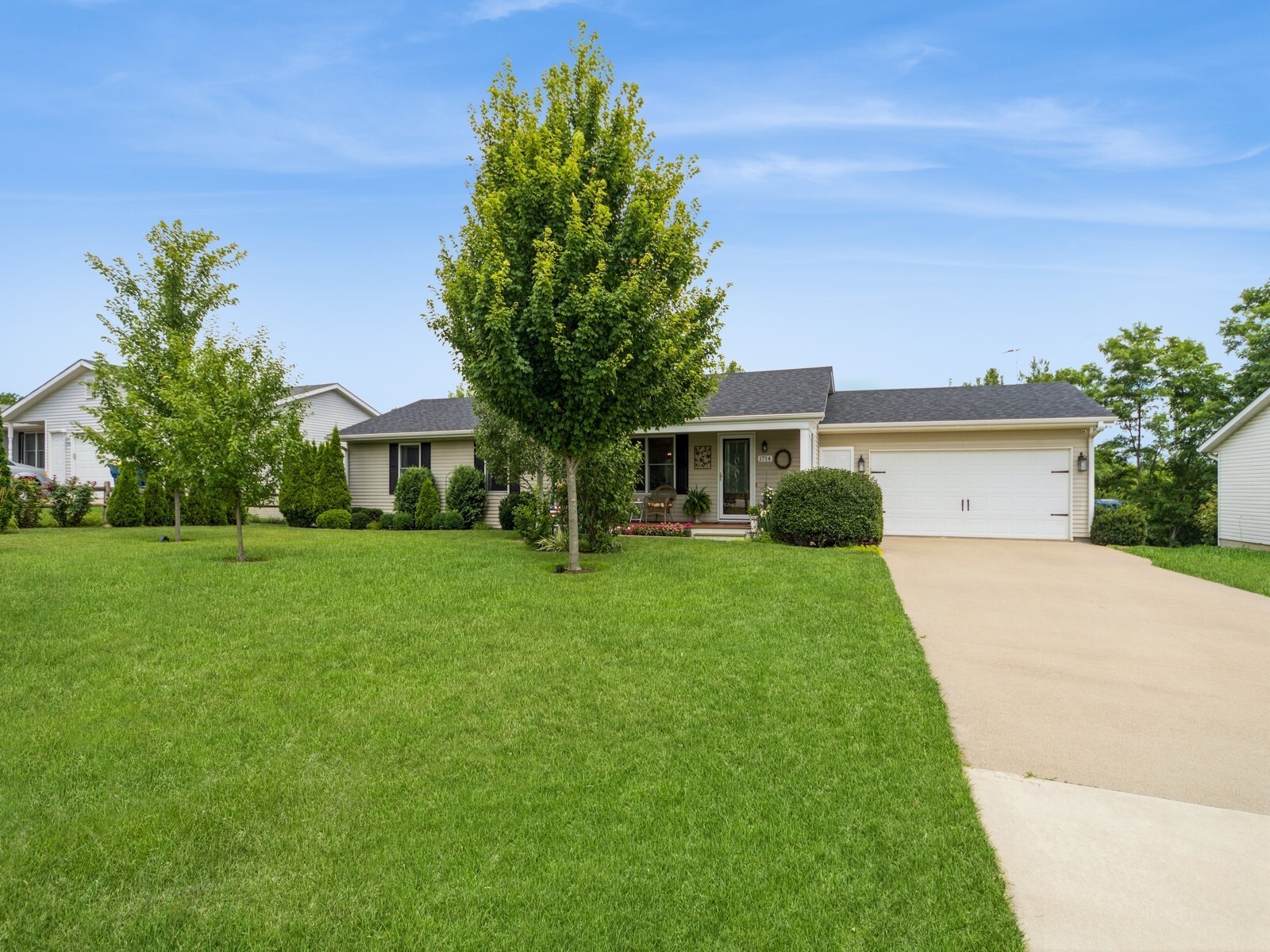 Property Photo:  1714 Neil Drive  IA 50219 