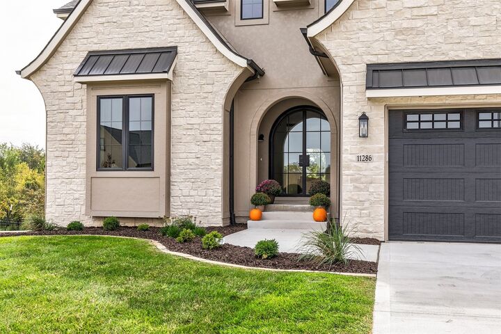 Property Photo:  11286 Twilight Drive  IA 50266 