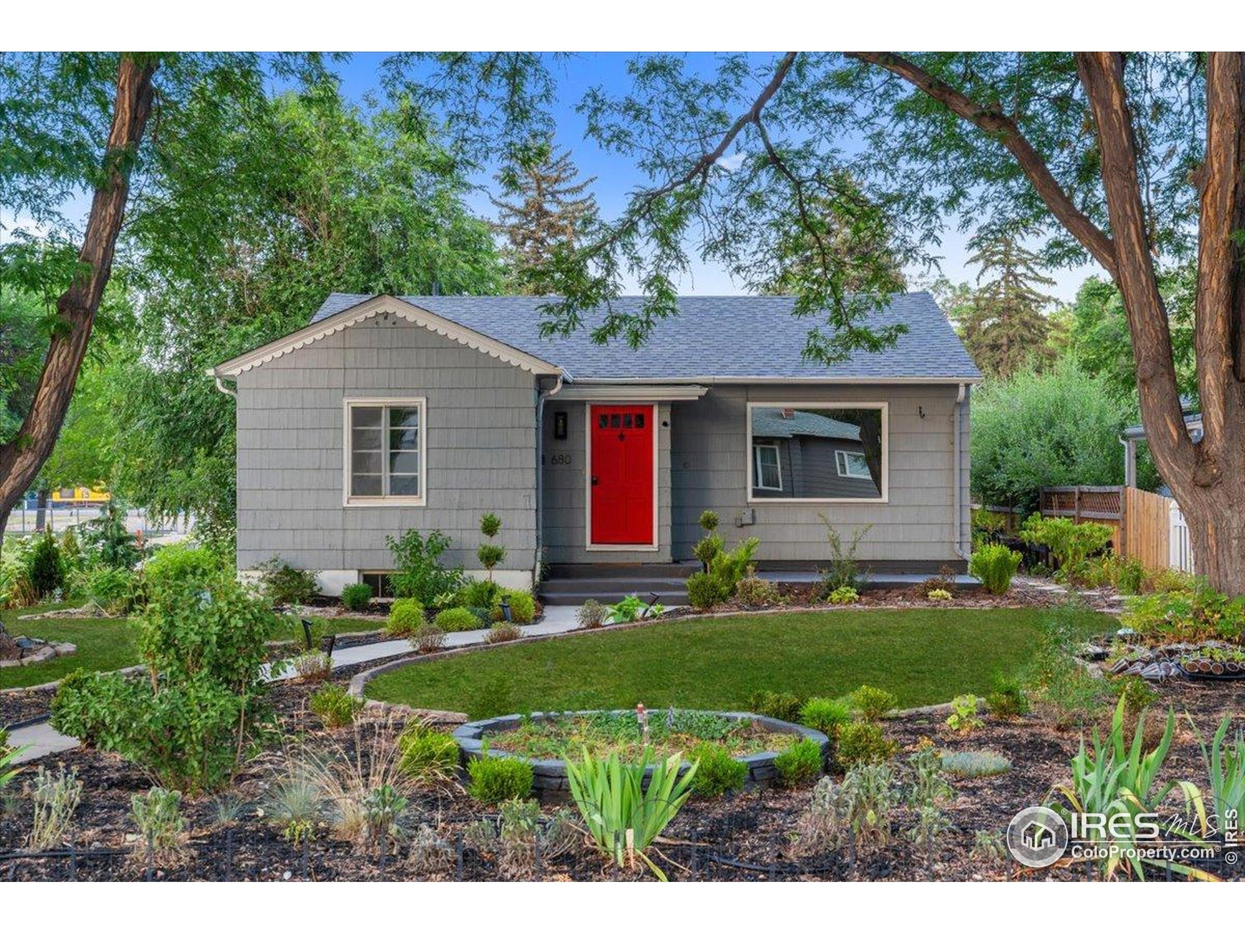 Property Photo:  680 Colorado Ave  CO 80537 