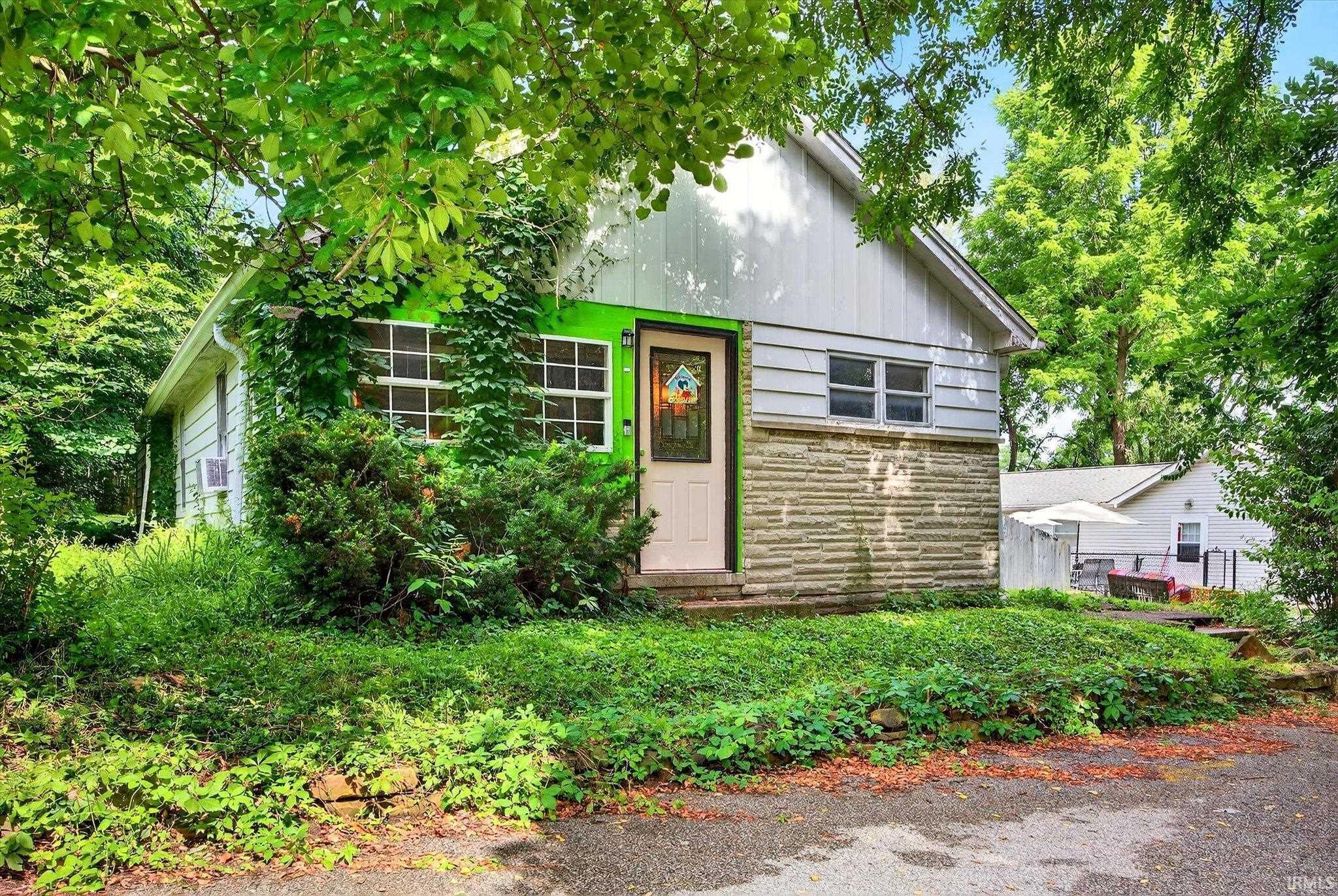 Property Photo:  2304 S Ford Avenue  IN 47403 