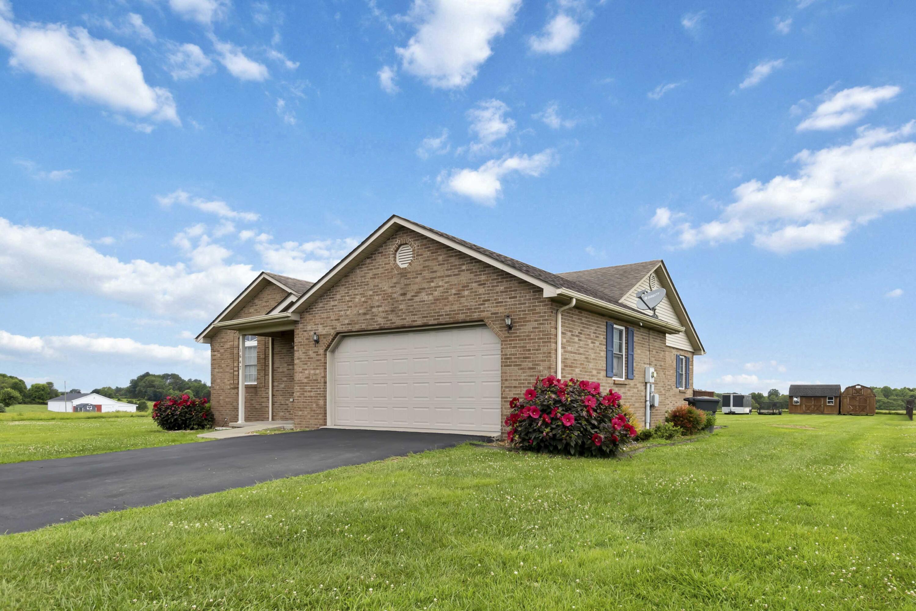 Property Photo: 1647 Highway 910 KY 42642