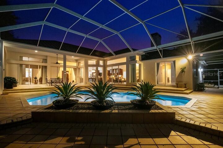 Property Photo:  7135 Horizon Circle  FL 34786 