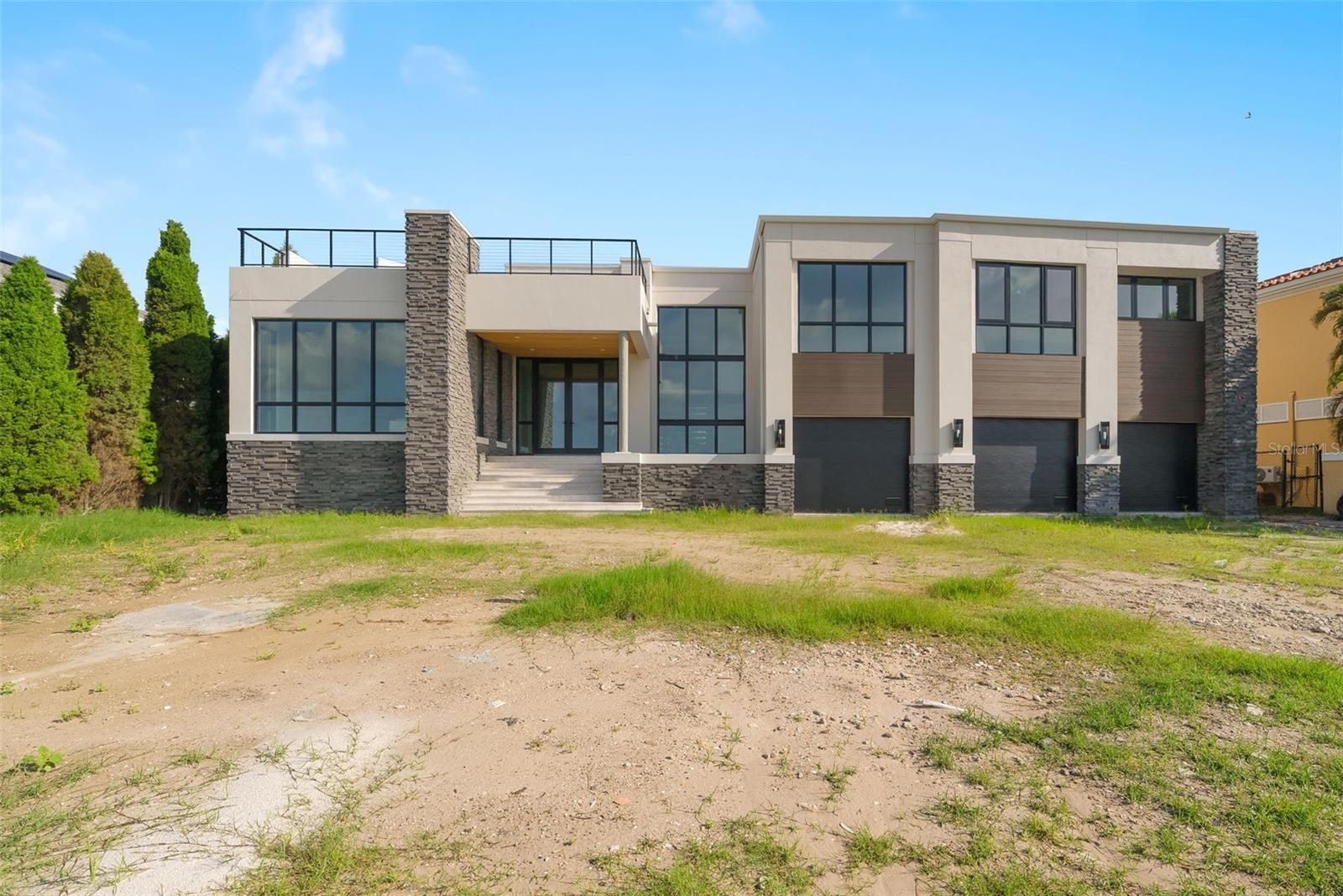 Property Photo: 107 Martinique Avenue FL 33606