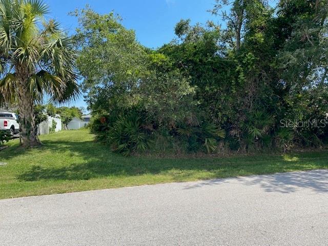 Property Photo:  103 Fenimore Lane  FL 32137 