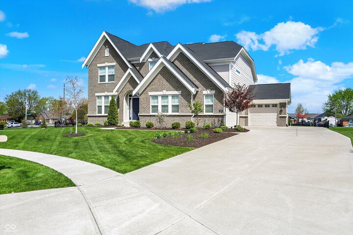 7016 Birchwood Park Court  Indianapolis IN 46259 photo
