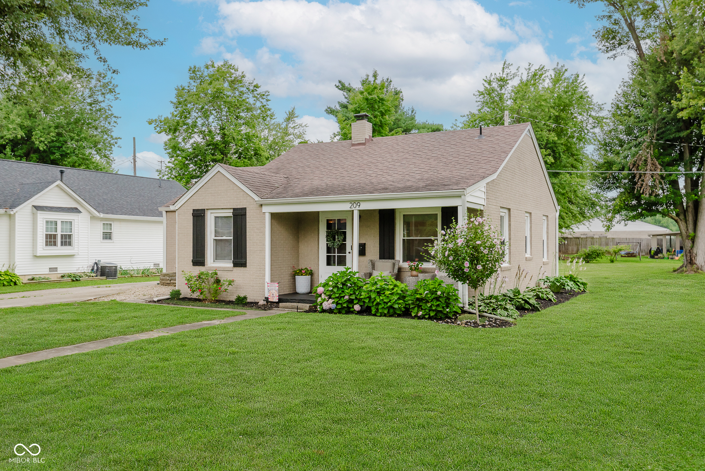 Property Photo: 209 N John Street IN 46064