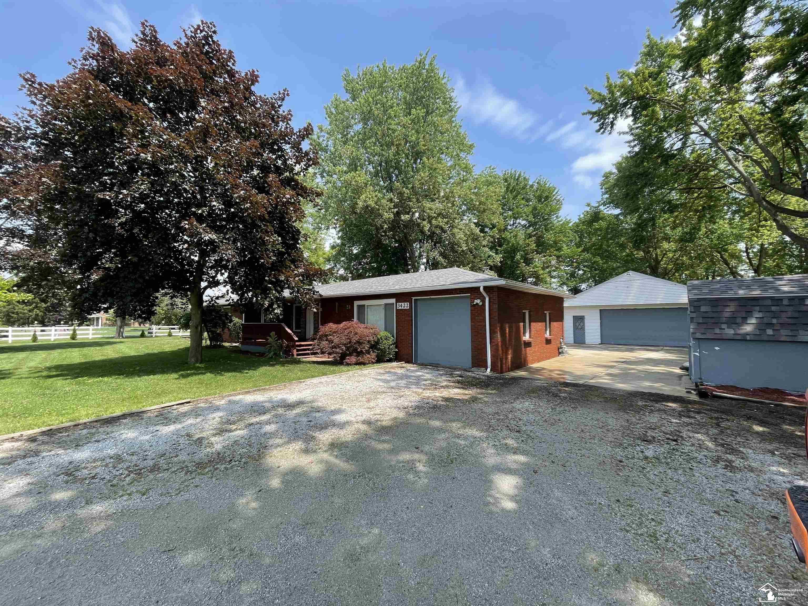 3422 Bluebush Road  Monroe MI 48162 photo