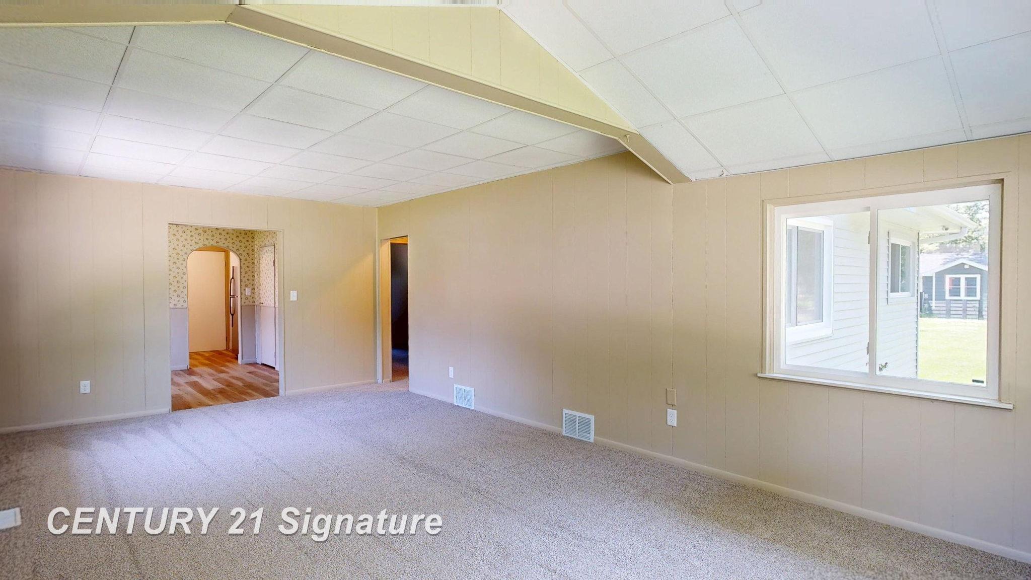 Property Photo:  460 Oak Street  MI 48458 