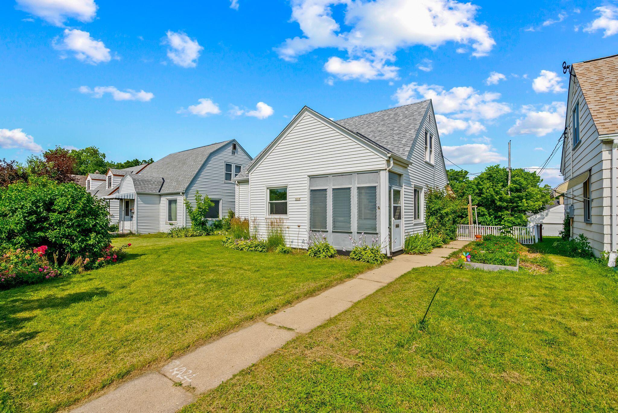 Property Photo: 3218 S Chase Ave WI 53207