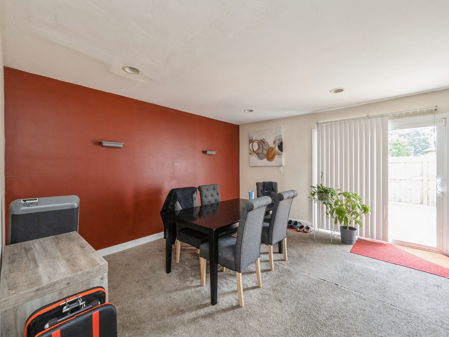 Property Photo:  1117 Court B Court  IL 60133 