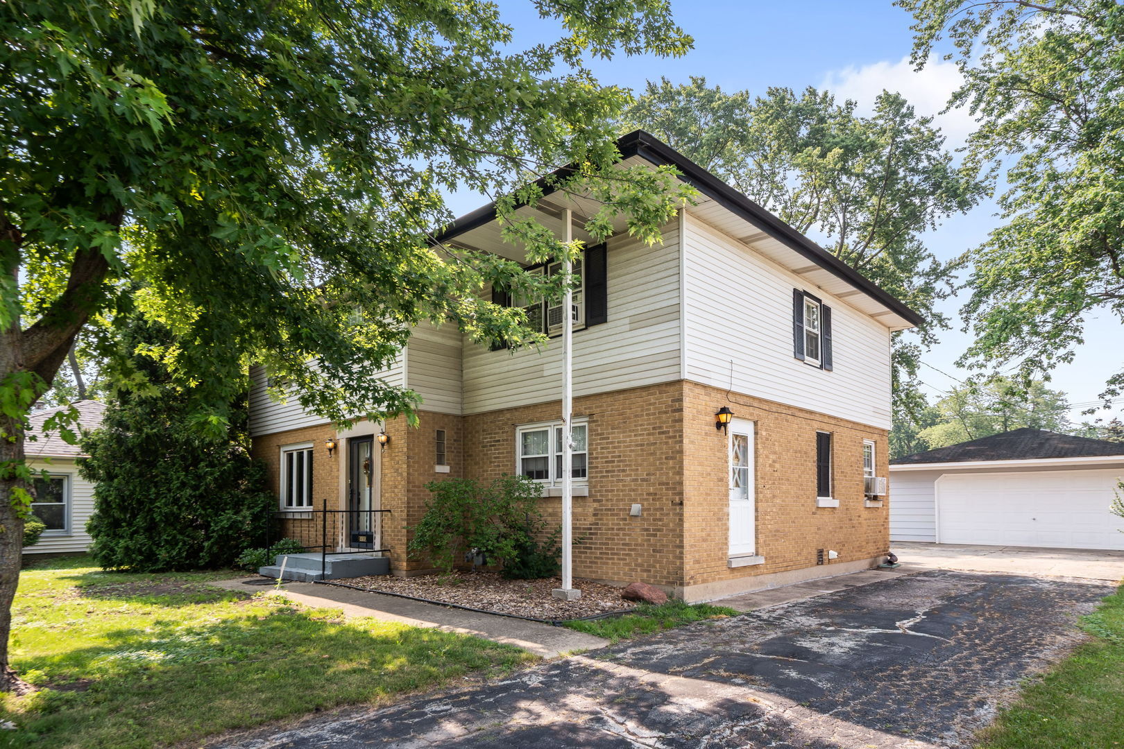 Property Photo: 5113 W 79th Place IL 60459