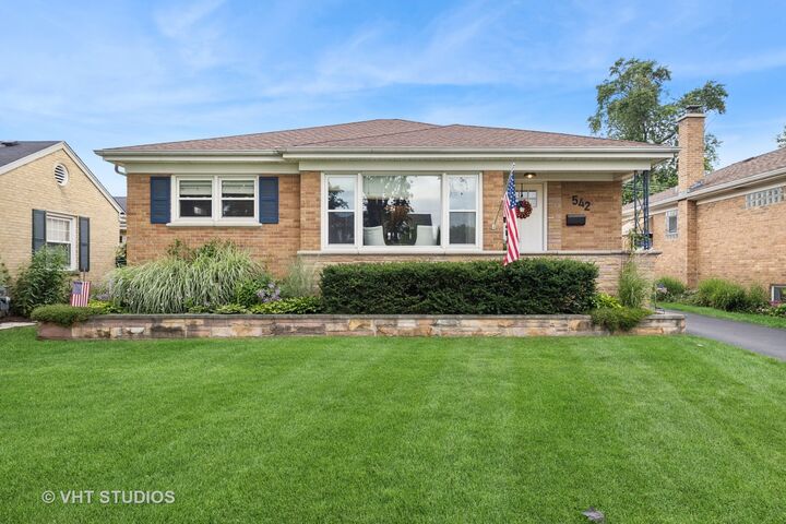 Property Photo:  542 7th Avenue  IL 60525 