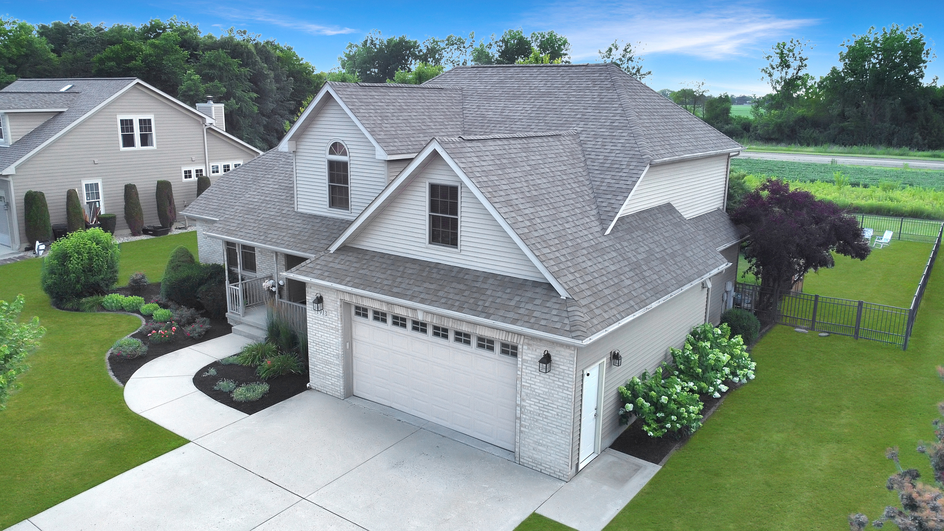 Property Photo: 1913 Parkhill Lane IL 61350