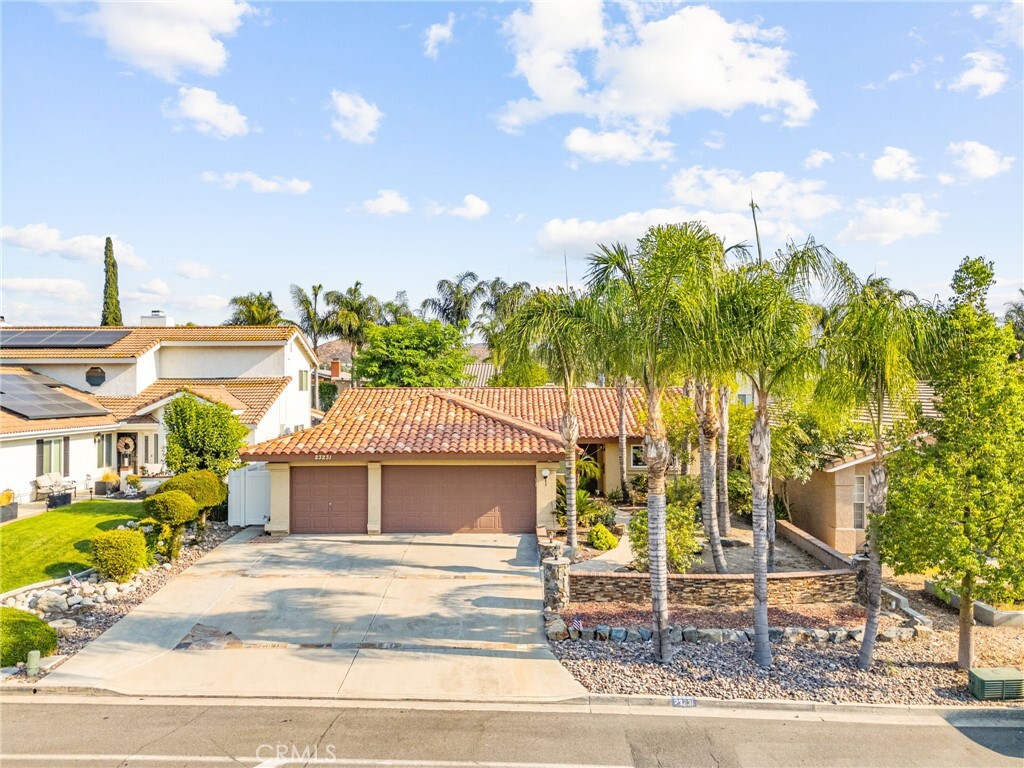 Property Photo:  23231 Canyon Lake Drive N  CA 92587 