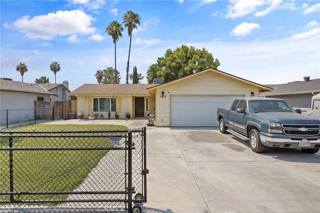 Property Photo:  1911 W Vine Street  CA 93277 