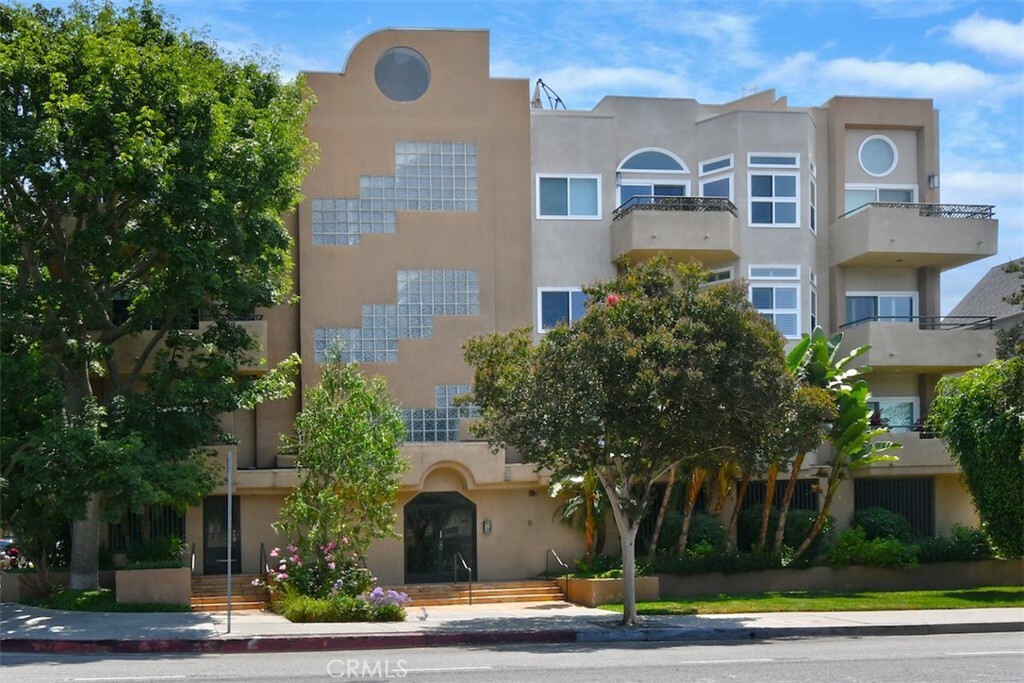 4230 Colfax Avenue 201  Studio City CA 91604 photo