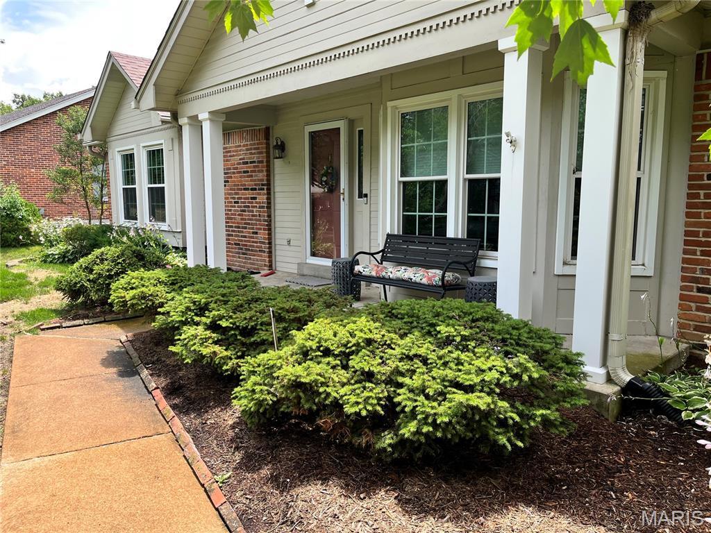 Property Photo:  508 Meadow Creek Lane  MO 63122 