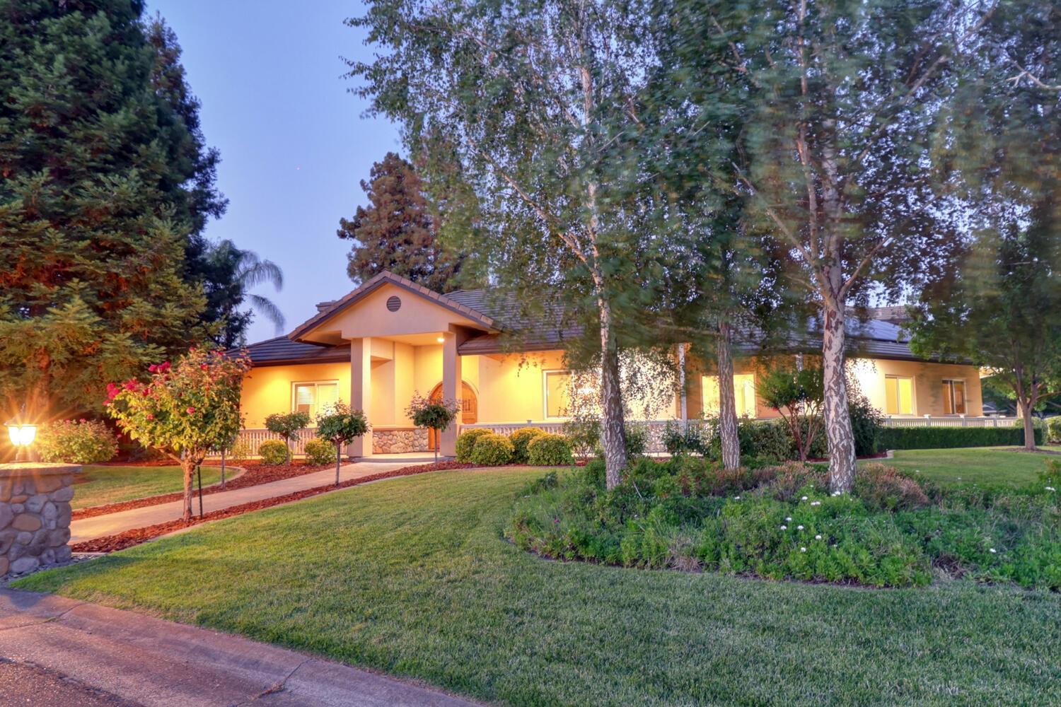 4900 Saint Augustine Drive  Elk Grove CA 95758 photo