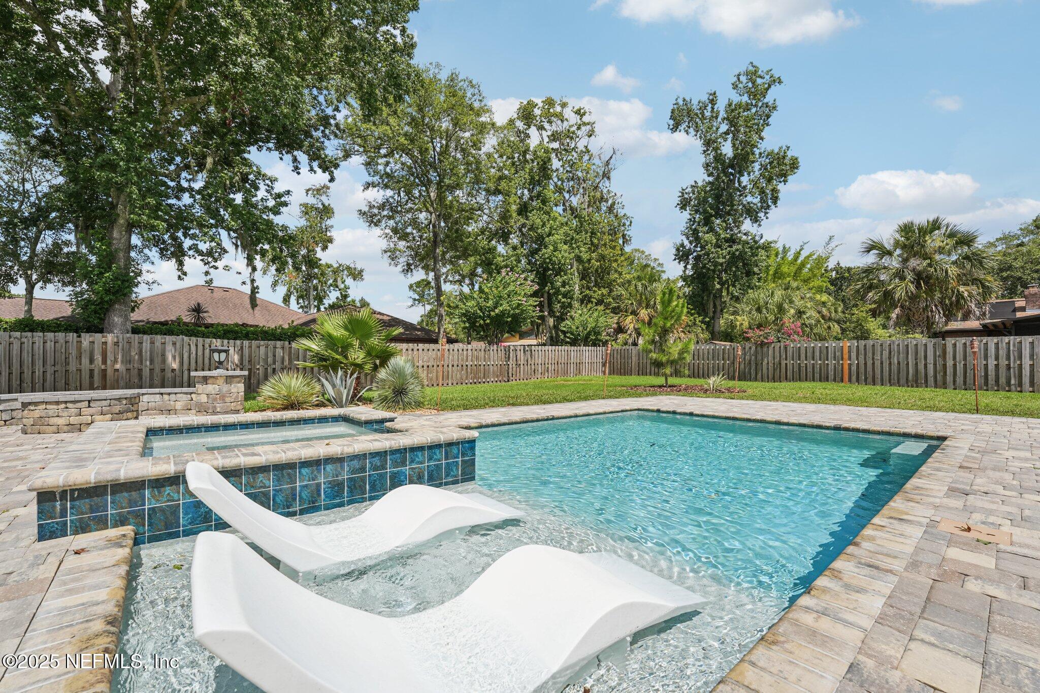 Property Photo: 366 Perthshire Drive FL 32073