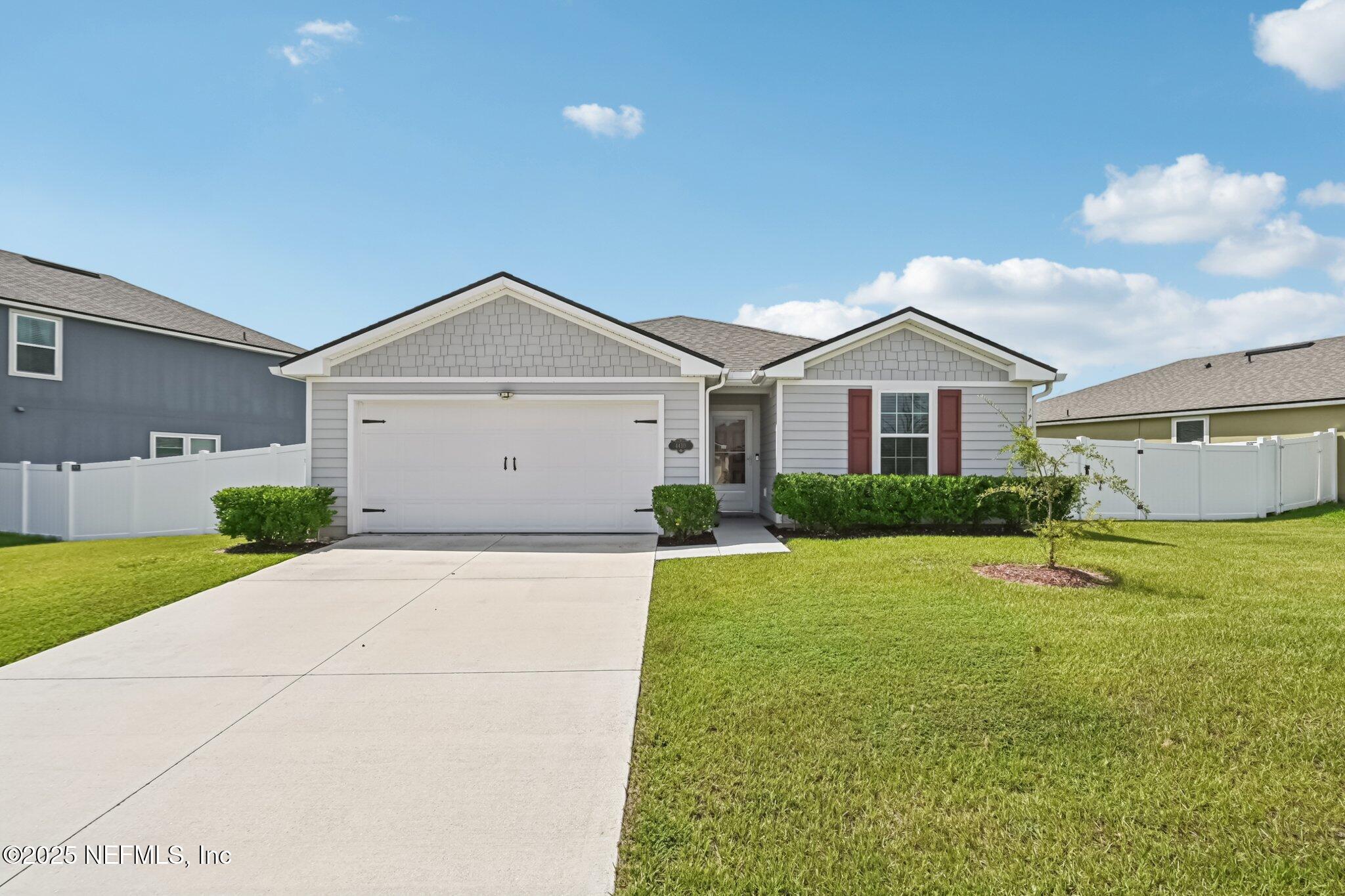 Property Photo: 4430 Warm Springs Way FL 32068