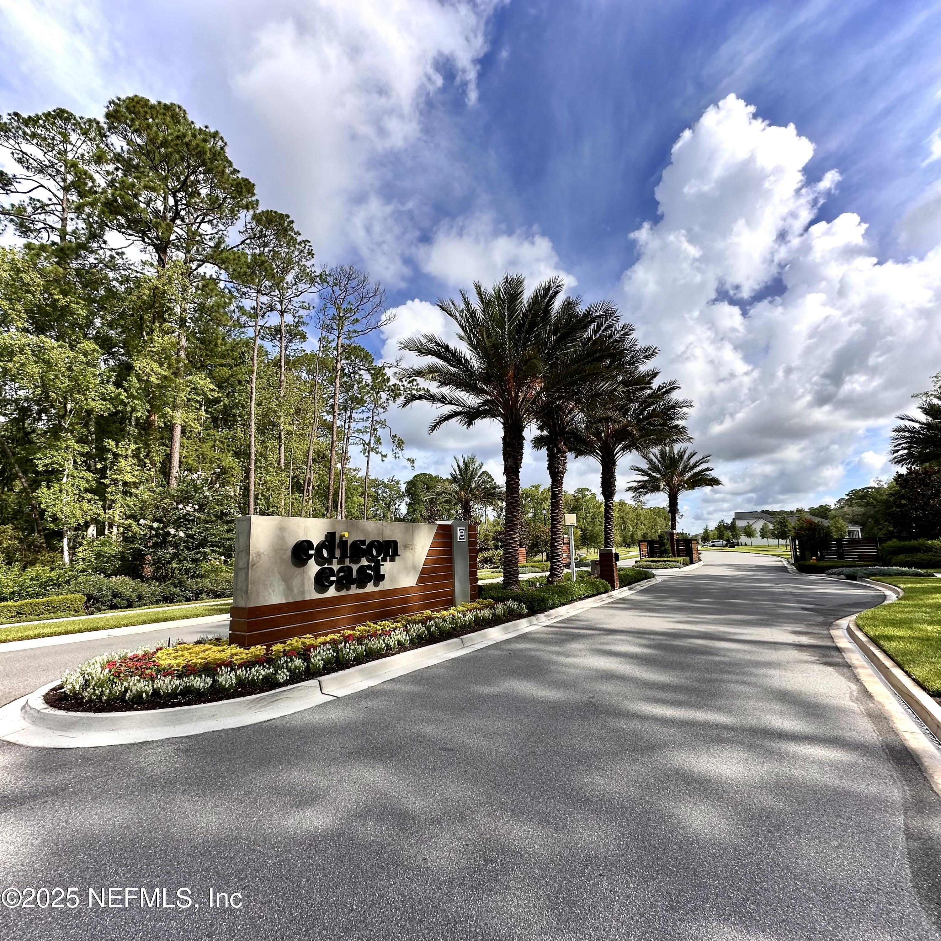 Property Photo: 10089 Filament Boulevard FL 32256